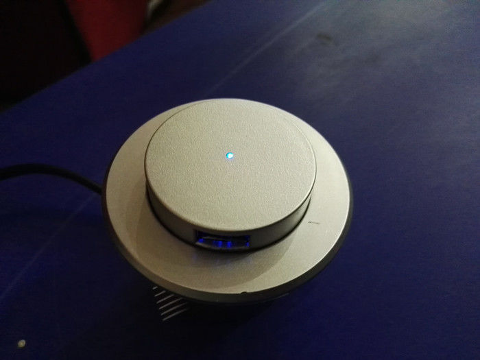 Sạc du lịch di động Trạm sạc USB Vòng đẩy được gắn với 2 bộ sạc USB X
