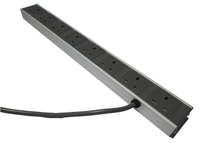 Flat Cắm 8 Way Châu Âu Power Strip Với Dây Dài / Bảo Vệ Tăng
