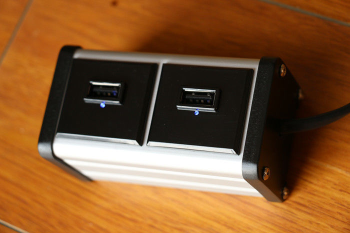 Máy tính để bàn phổ quát USB sạc Station 2 Port sạc nhanh cho điện thoại di động
