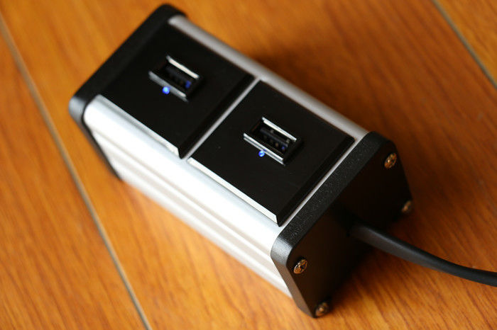 Máy tính để bàn phổ quát USB sạc Station 2 Port sạc nhanh cho điện thoại di động