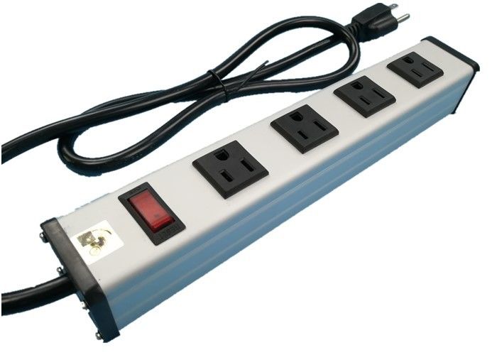 Kim loại 4 Way đa Outlet Power Strip Với On Off Switch cho hội thảo / văn phòng
