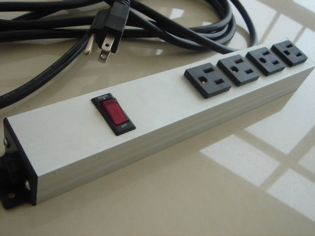 Chống thấm Rack Mount PDU Power Strip 4 Way, đa cổng mở rộng dây Heavy Duty