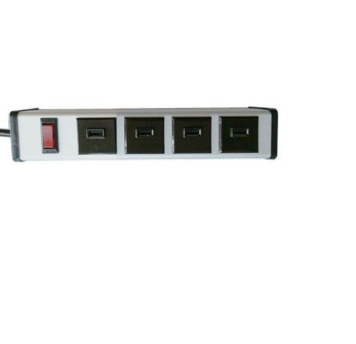 4 Ổ cắm điện USB có thể sạc được, có thể cắm được