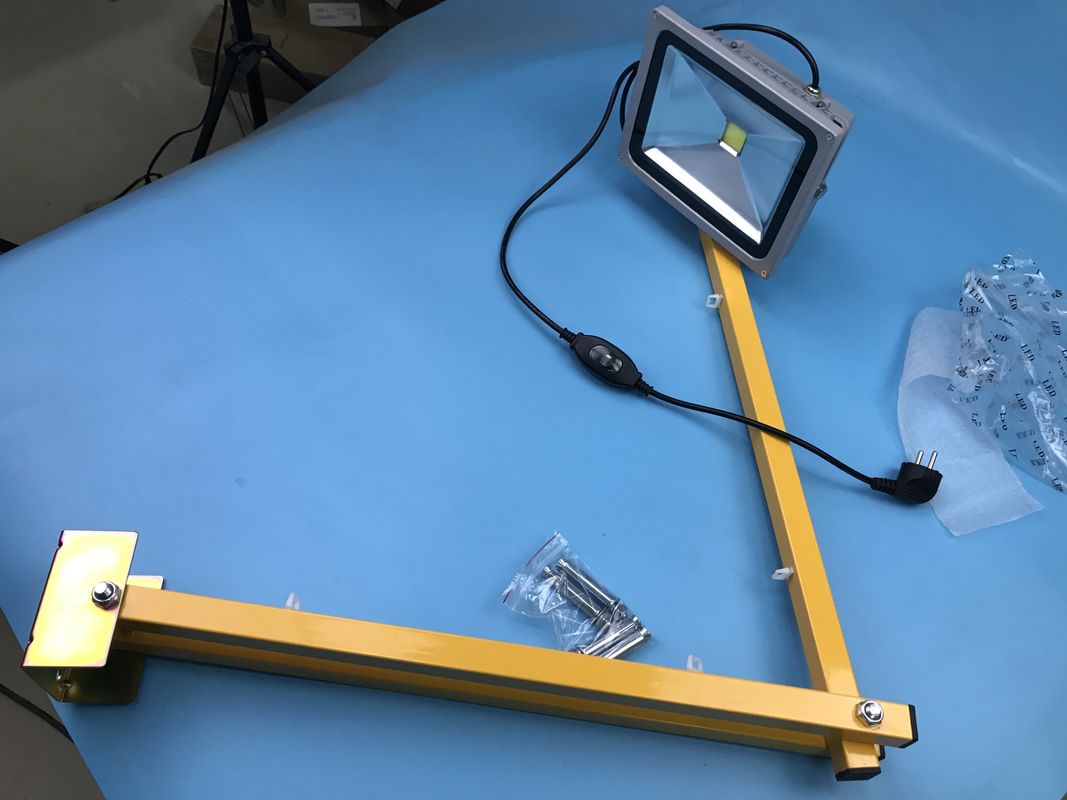 Đèn LED tải dài 60 inch Flex Arm có đèn hỗ trợ bằng sắt cho các kiểu 110 hoặc 240V