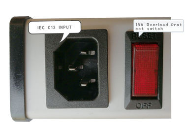 Rack Mounted PDU đơn vị phân phối điện với Circuit Breaker Cài đặt ngang